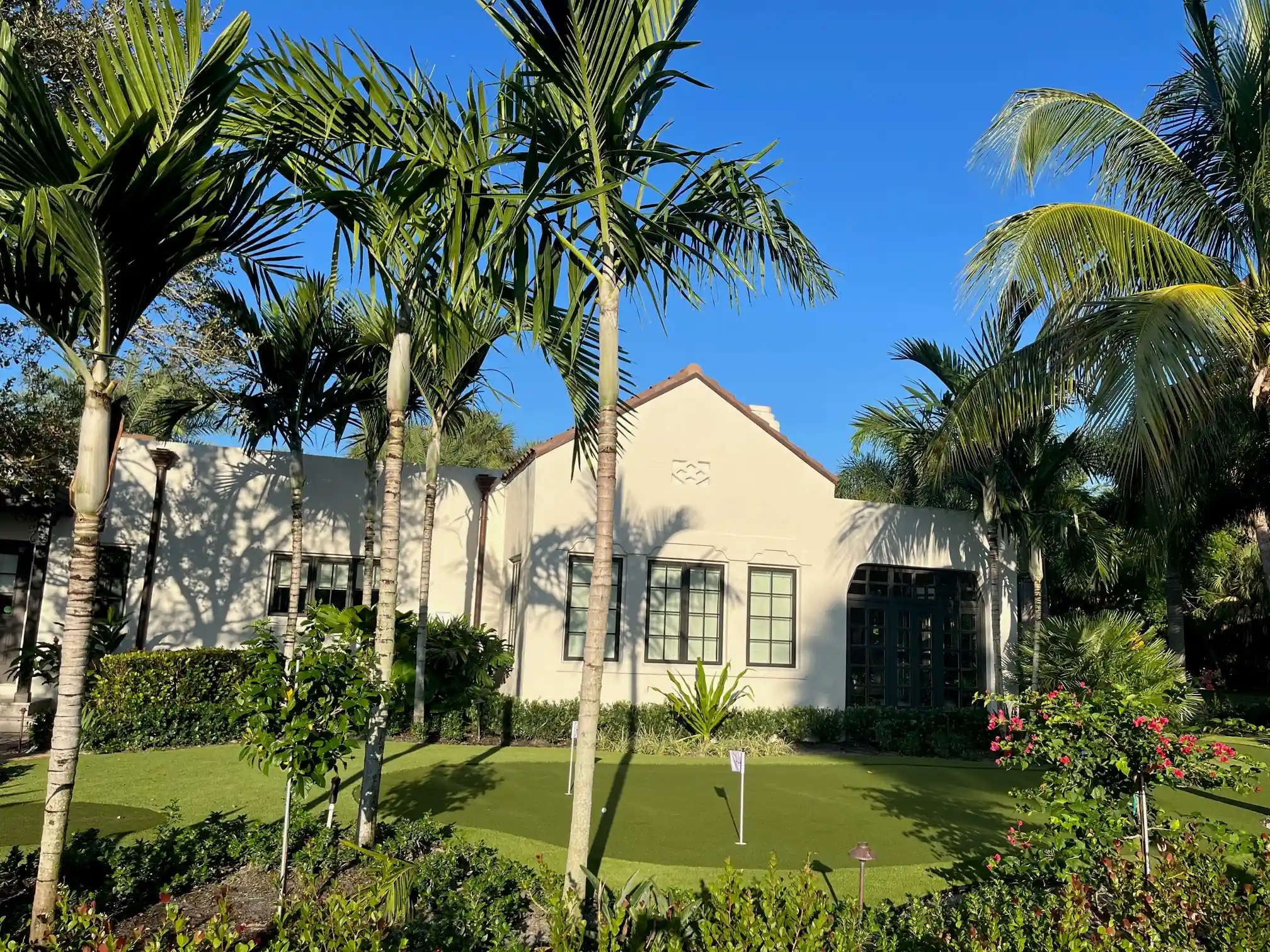 residential artificial grass lawn putting green